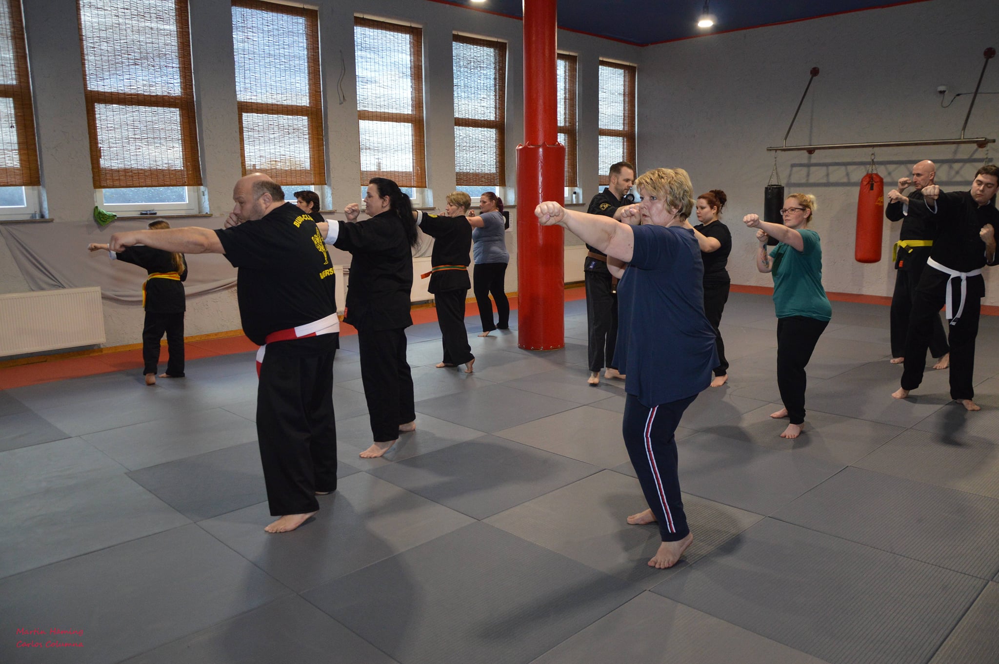 Frauen Selbstverteidigung - Kampfsportschule Selbstverteidigung